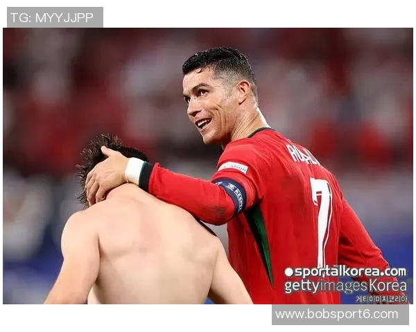 马丁内斯称赞C罗态度决定国家队主力地位30场比赛贡献25球彰显重要性